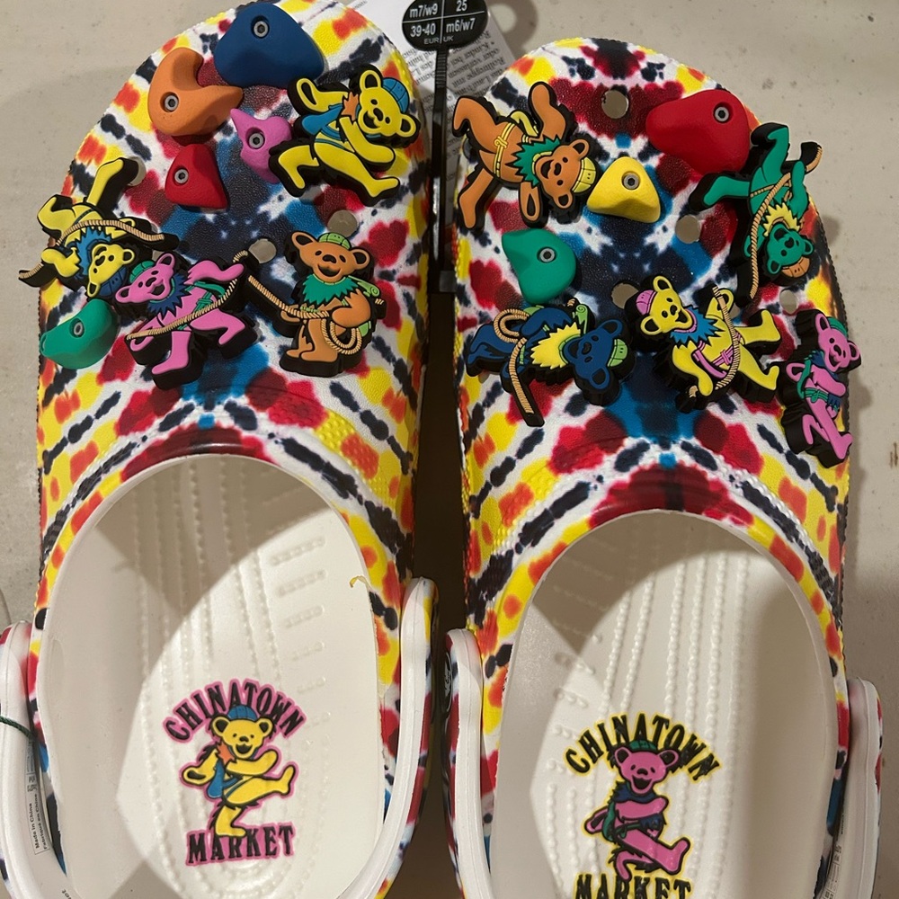 NWT Unisex Crocs Chinatown Market Grateful Dead
